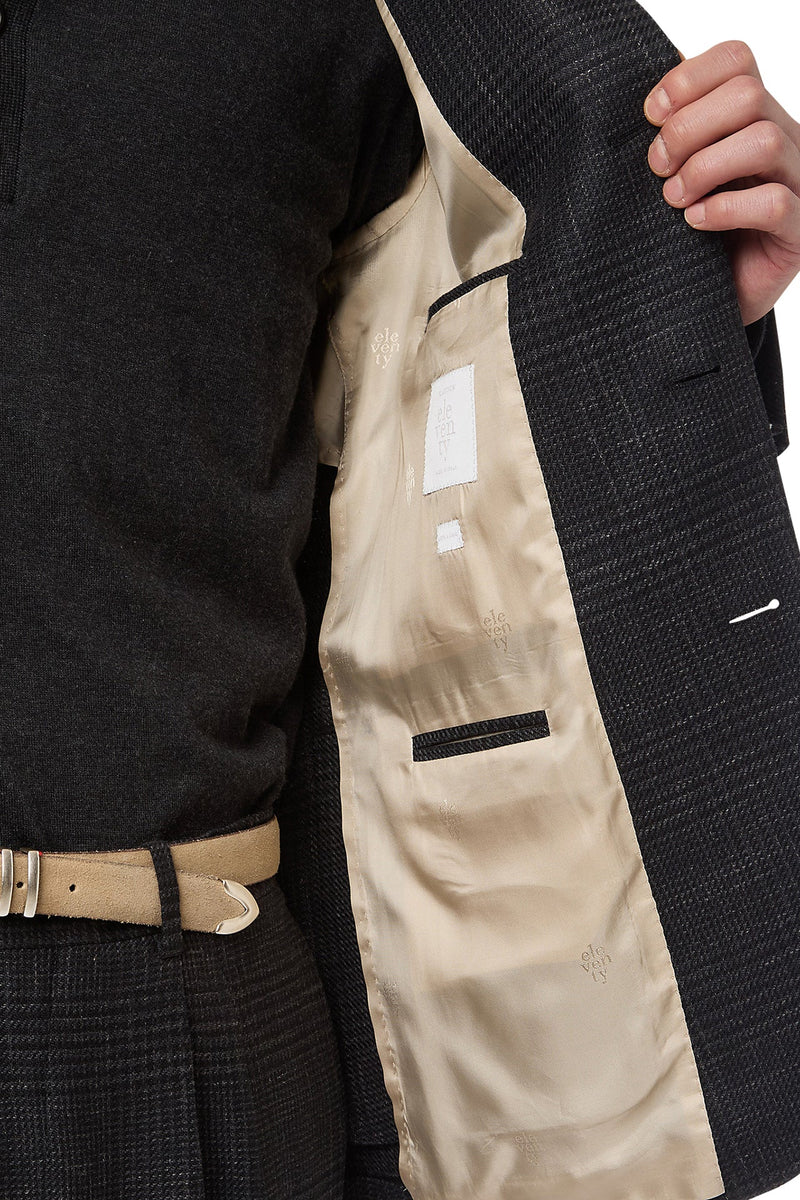 SINGLE-BREASTED SUIT WITH PENCED PANTS