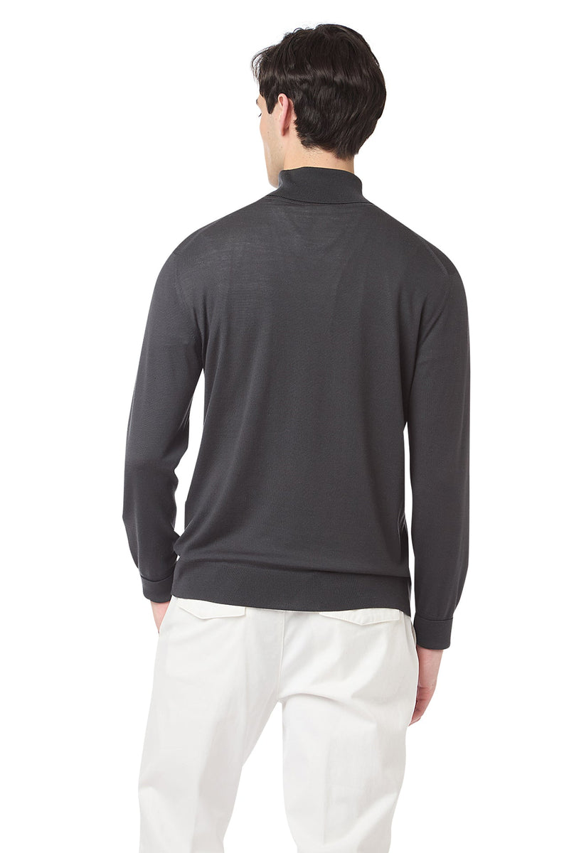 TURTLENECK SWEATER