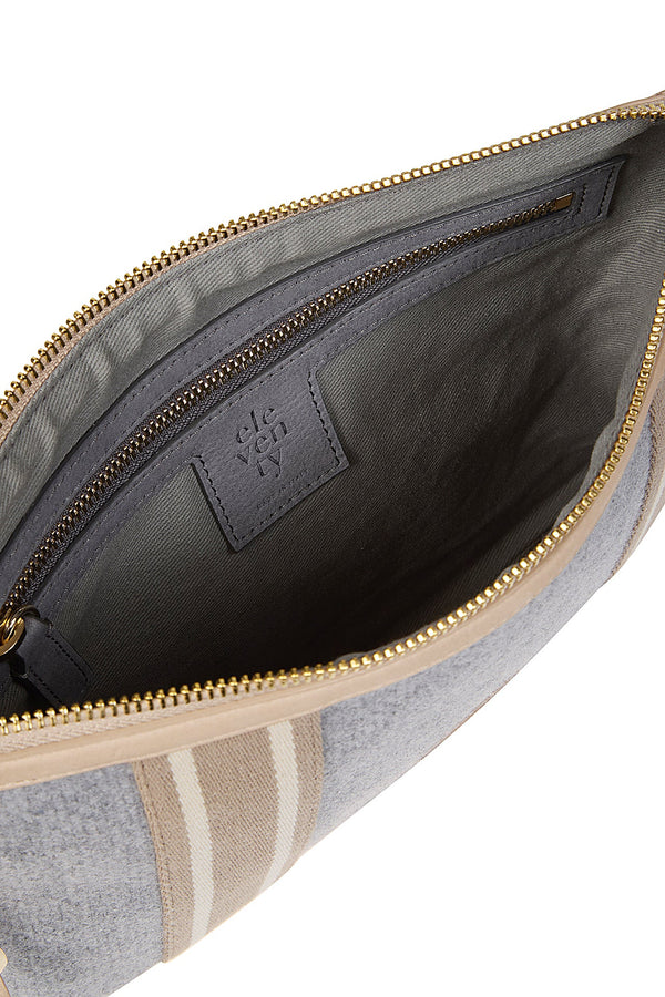 POUCH