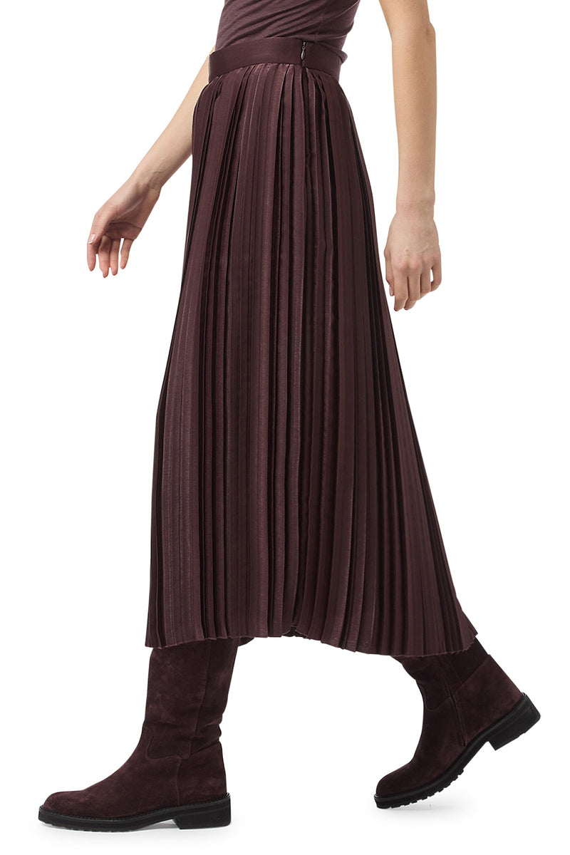 LONG PLEATED SKIRT