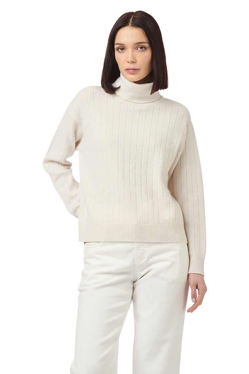 RIBBED TURTLENECK SWEATER