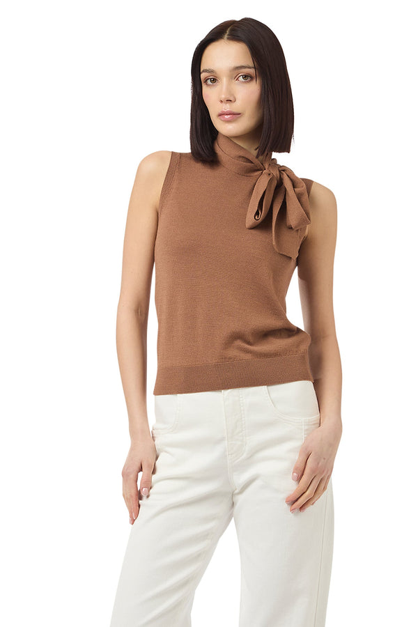 SLEEVELESS SWEATER